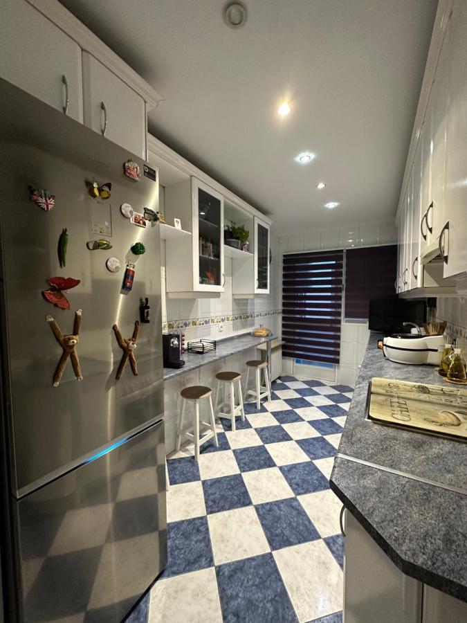 Apartmán Madera De Olmo Madrid Exteriér fotografie